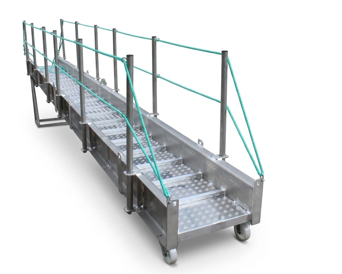 Трап-сходня алюминиевый Megal ТСА - 13х600 для низких температур до -50°С ТСА13х600/-50