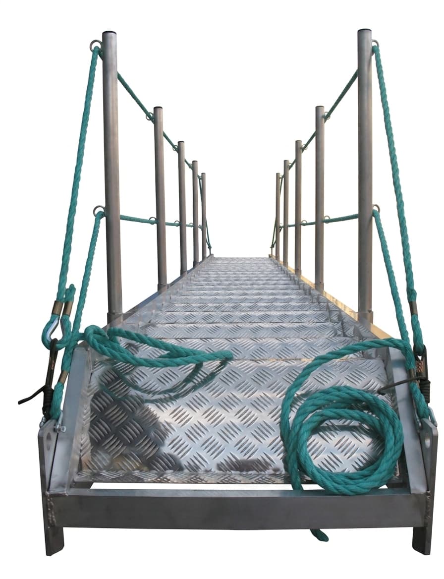 Трап-сходня алюминиевый Megal ТСА - 7х600 с эвольвентными ступенями 502070