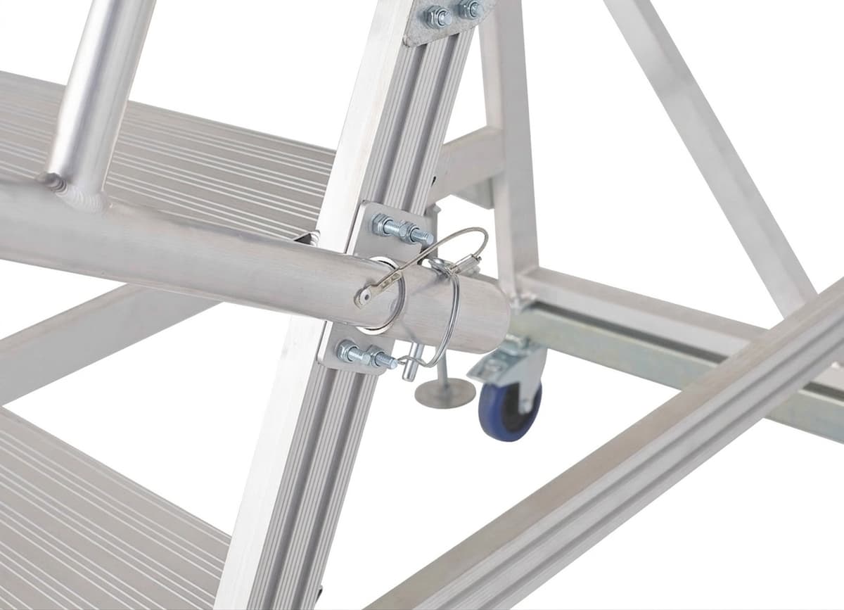 Усиленные поручни для вышек-стремянок MEGAL ВС УП