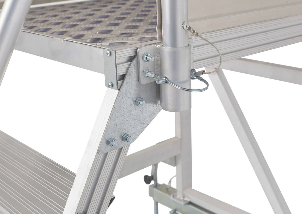 Усиленные поручни для вышек-стремянок MEGAL ВС УП