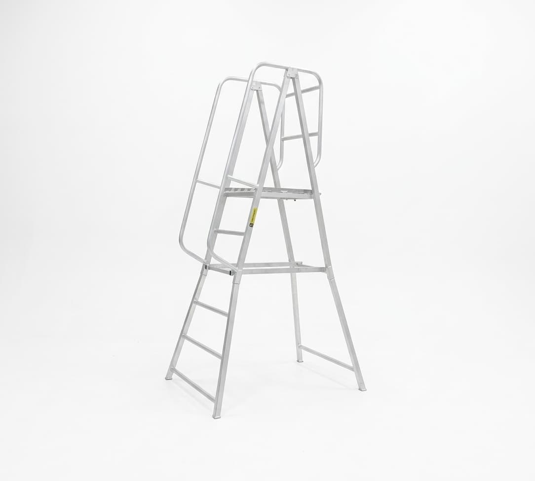 Лестница с площадкой MEGAL Л-312 А Н=1600 м 251016