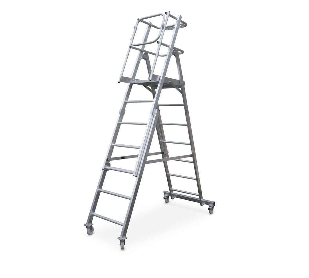 Телескопическая лестница-платформа MEGAL ТЛП-К 1,3-1,9 с калиткой 270302