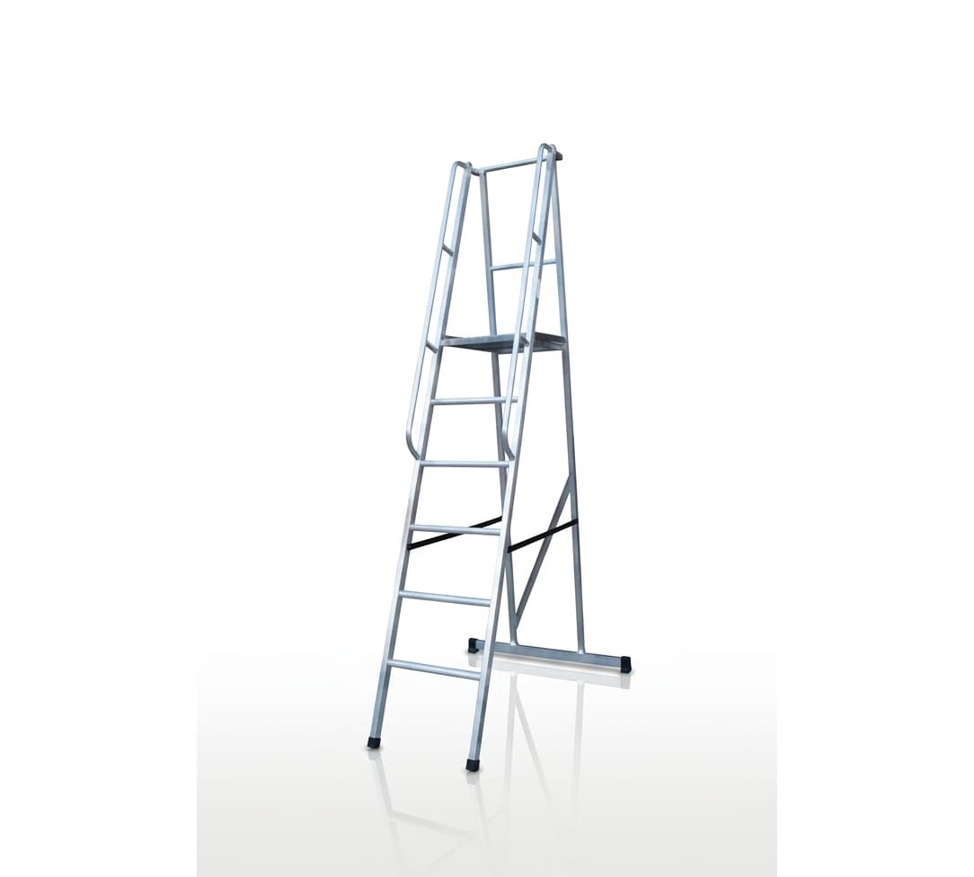 Лестница платформа фиксированной высоты MEGAL ЛПФВА Н=1,8-4 с траверсой 040704