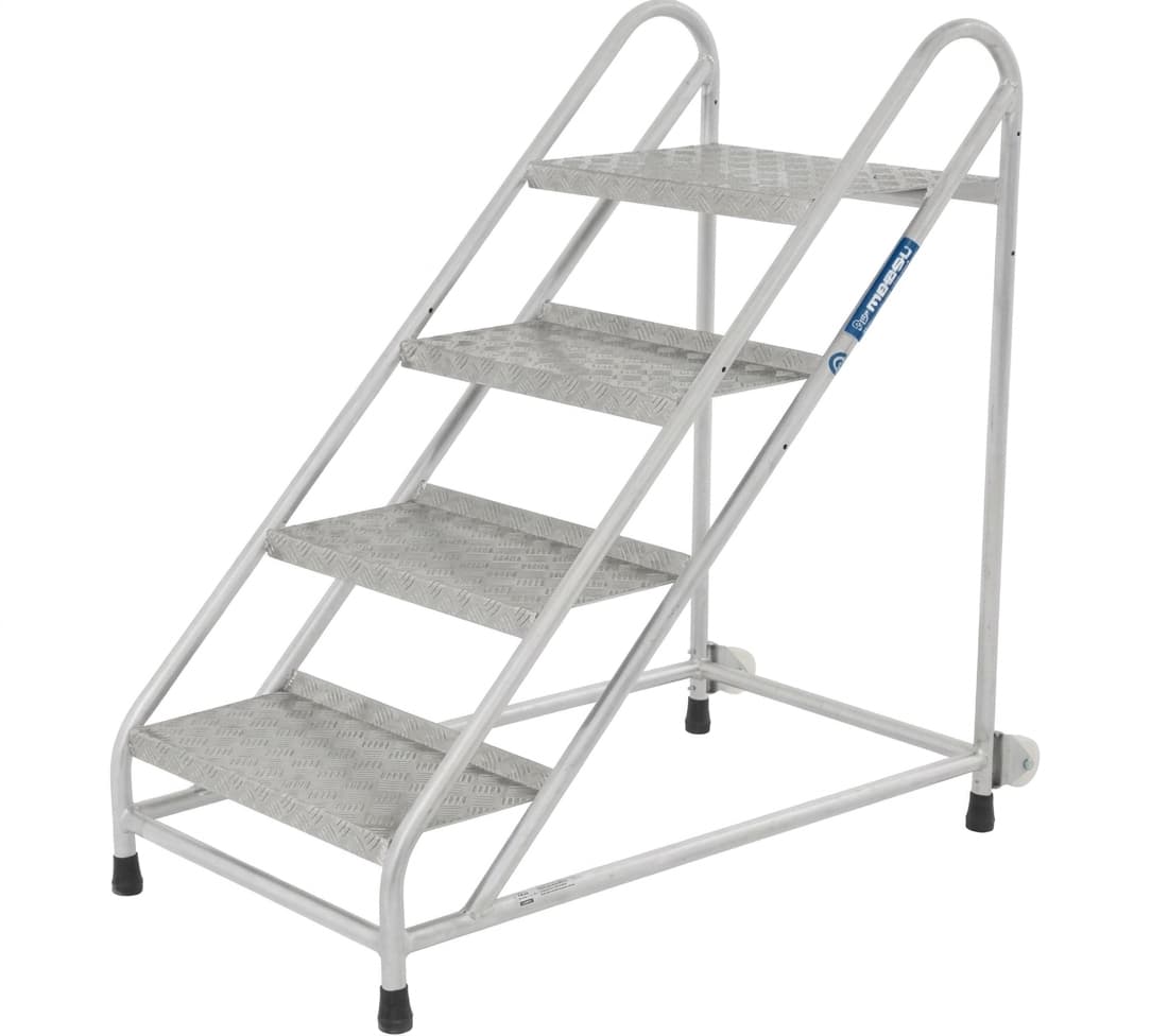 Передвижная монтажная подставка MEGAL тип 2 4 ступени 051004